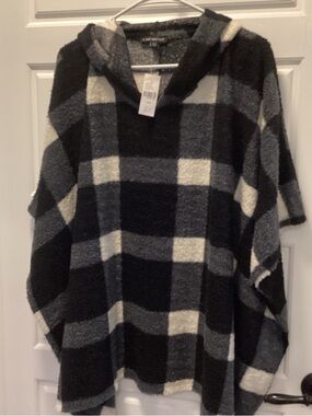 Lane Bryant Black & Cream Hooded Plaid Poncho soft and warm.
